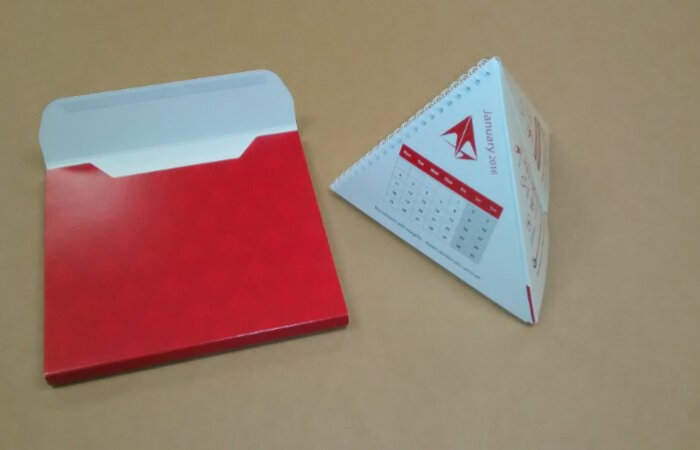 Pop Up Triangle With Leaves